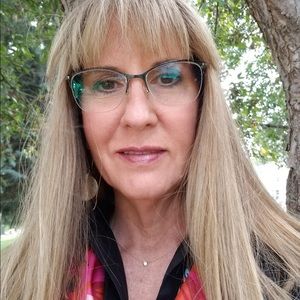 Meet your Posher, Lynn